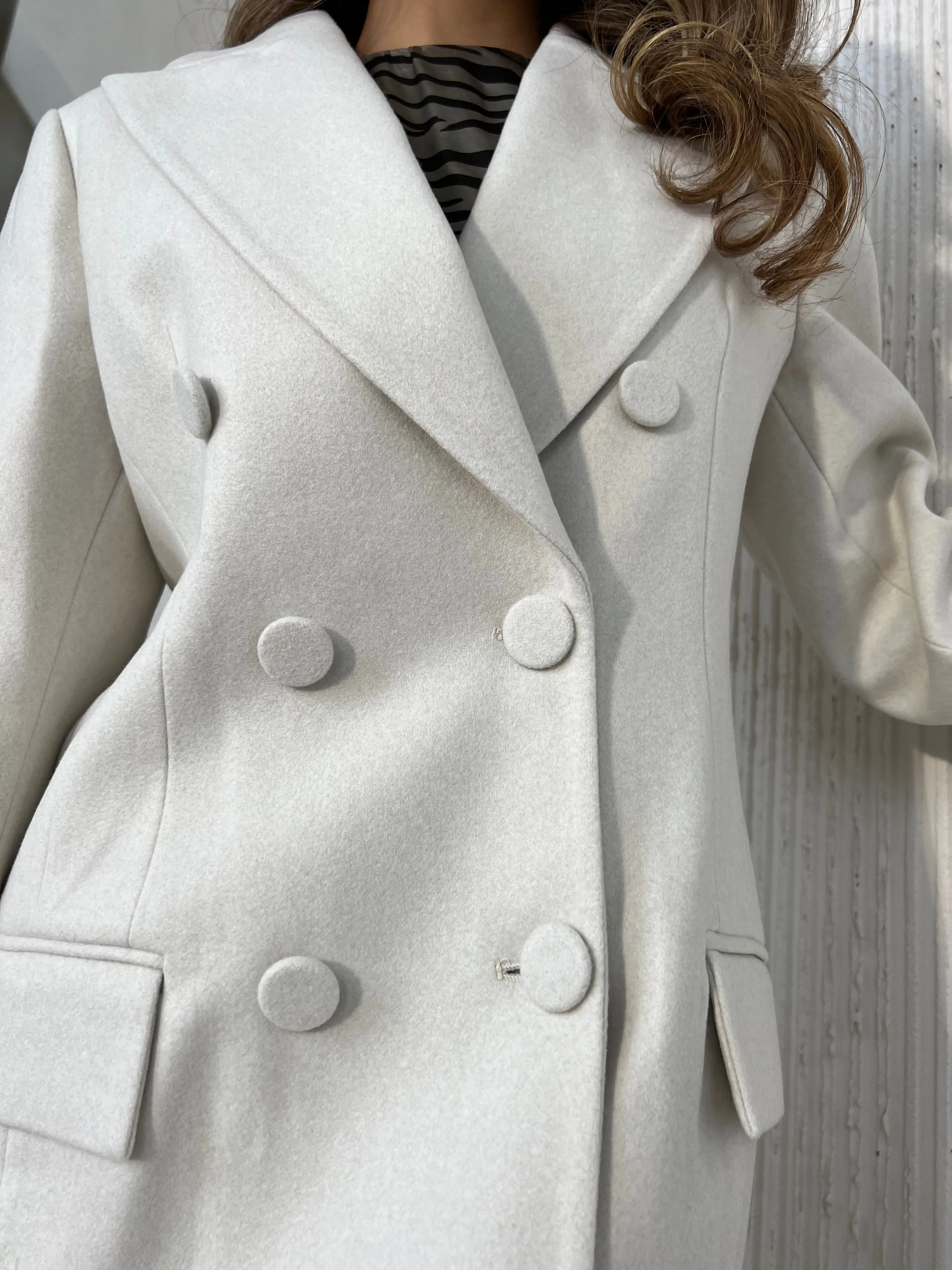 Classic buttoned coat