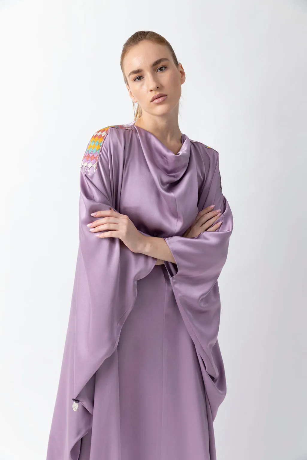 Sadu Art Inspired Embroidery Lavender Pure Silk Abaya WV2221